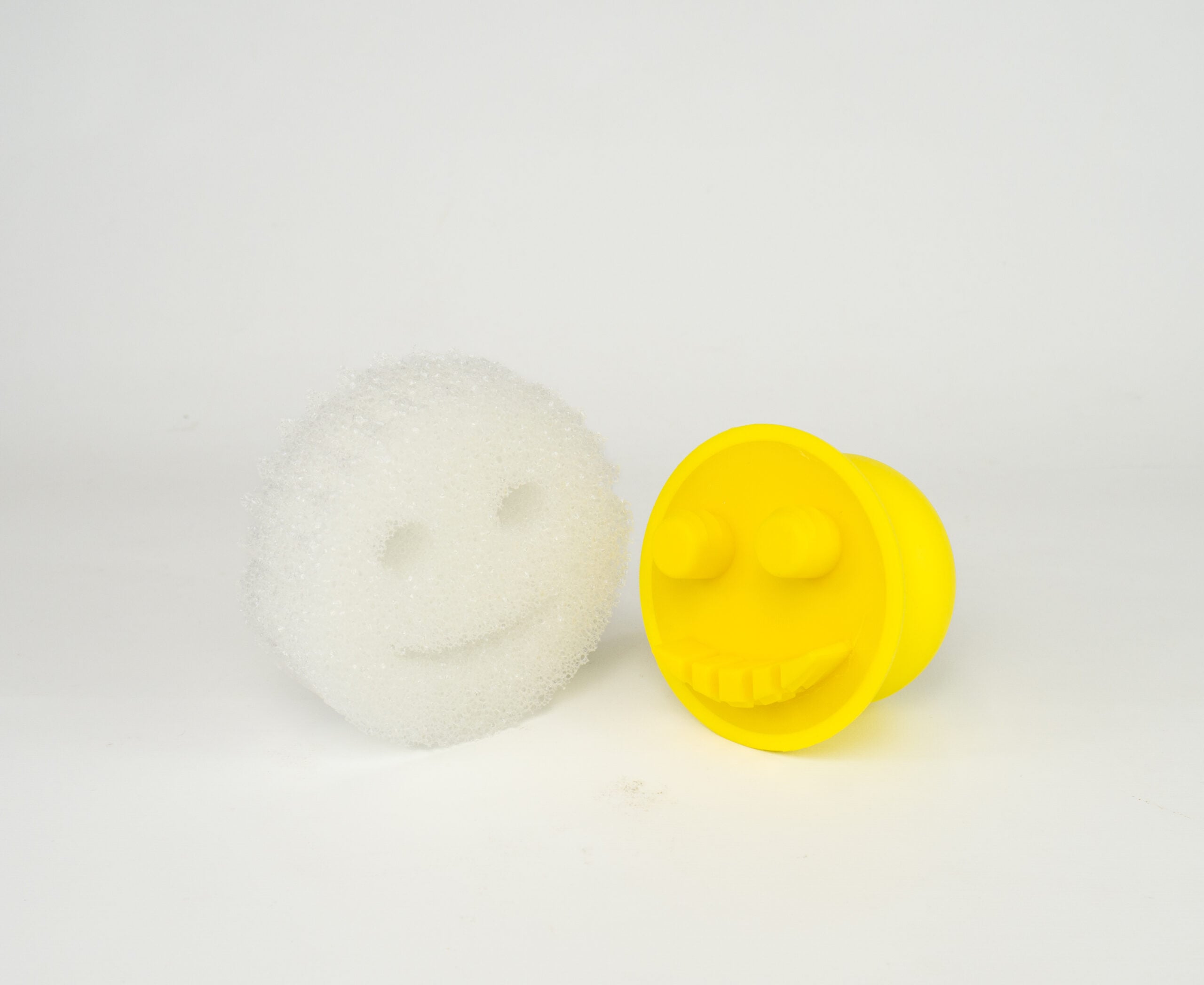 Scrub Hub and Scrub Daddy out of packaging